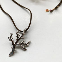 画像をギャラリービューアに読み込む, ✨NEW サージカルステンレス/珊瑚モチーフペンダント
