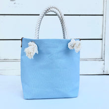画像をギャラリービューアに読み込む, BRANCHES オリジナル トートバッグМ *珊瑚刺繍入り*アクアブルー(白刺繍、白紐)