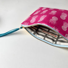 画像をギャラリービューアに読み込む, ポーチ Mサイズ *パイナップル柄(ピンク)