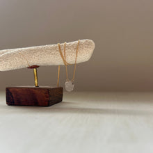 画像をギャラリービューアに読み込む, サファイアネックレス/変形