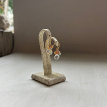 画像をギャラリービューアに読み込む, サファイアブーケピアス/オレンジ系