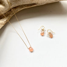 画像をギャラリービューアに読み込む, オレンジムーンストーンのブーケピアス