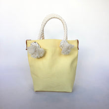 画像をギャラリービューアに読み込む, BRANCHES オリジナル トートバッグ *珊瑚刺繍入り*クリーム(グレー刺繍、白紐)