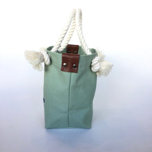 画像をギャラリービューアに読み込む, BRANCHES オリジナル トートバッグ *珊瑚刺繍入り*スモーキーセラドン(青刺繍、白紐)