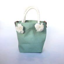 画像をギャラリービューアに読み込む, BRANCHES オリジナル トートバッグ *珊瑚刺繍入り*スモーキーセラドン(青刺繍、白紐)
