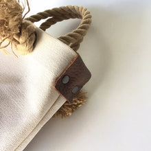 画像をギャラリービューアに読み込む, BRANCHES オリジナル トートバッグS *珊瑚刺繍入り*キナリ(金刺繍、茶紐)秋冬仕様
