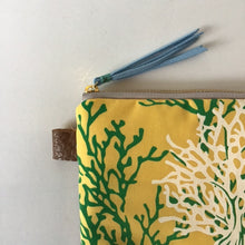 画像をギャラリービューアに読み込む, ポーチ Sサイズ *珊瑚柄(イエロー)