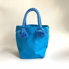 画像をギャラリービューアに読み込む, BRANCHES オリジナル トートバック *珊瑚刺繍入り*スカイ(白刺繍、青紐)