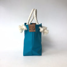 画像をギャラリービューアに読み込む, BRANCHES オリジナル トートバッグS *珊瑚刺繍入り*ダークブルー(青刺繍、白紐)