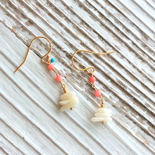 画像をギャラリービューアに読み込む, ウミタケ珊瑚と染め珊瑚のショートピアス