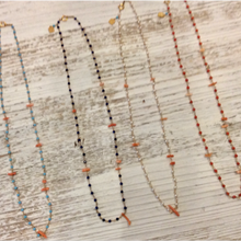 画像をギャラリービューアに読み込む, 【受注商品】ラピスラズリと深海珊瑚のシャンク巻きネックレス(40cm)