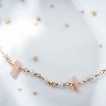 画像をギャラリービューアに読み込む, 淡水パールと深海珊瑚のシャンク巻きブレスレット