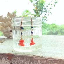 画像をギャラリービューアに読み込む, 深海珊瑚とラピスラズリのショートピアス