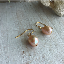 画像をギャラリービューアに読み込む, 淡水パールの1粒ピアス(ピンク)