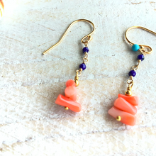 画像をギャラリービューアに読み込む, 深海珊瑚とラピスラズリのショートピアス