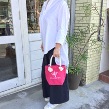 画像をギャラリービューアに読み込む, BRANCHES オリジナル トートバッグ *珊瑚刺繍入り*ショッキングピンク~白刺繍