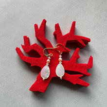 画像をギャラリービューアに読み込む, 白蝶貝(しずく型)と淡水パールのピアス