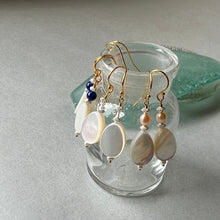 画像をギャラリービューアに読み込む, 白蝶貝(しずく型)と淡水パールのピアス