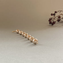 画像をギャラリービューアに読み込む, 【片耳専用】コットンパールの7連ピアス(ベージュ)