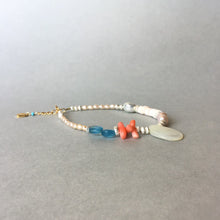 画像をギャラリービューアに読み込む, 深海珊瑚と白蝶貝&天然石のブレスレット ★お好きな色が選べます