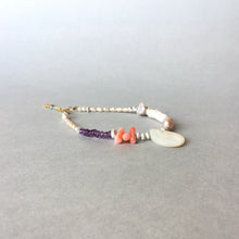 画像をギャラリービューアに読み込む, 深海珊瑚と白蝶貝&天然石のブレスレット ★お好きな色が選べます