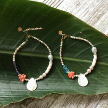 画像をギャラリービューアに読み込む, 深海珊瑚と白蝶貝&天然石のブレスレット ★お好きな色が選べます