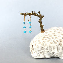 画像をギャラリービューアに読み込む, ターコイズピアス 《3粒》