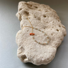 画像をギャラリービューアに読み込む, アマゾナイトと深海珊瑚のネックレス