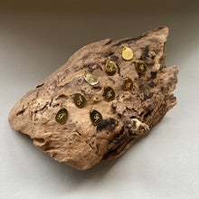 画像をギャラリービューアに読み込む, イニシャルチャーム(真鍮)