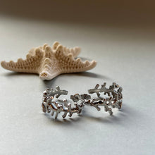 画像をギャラリービューアに読み込む, 🔹サージカルステンレス🔹 コーラルフープピアス