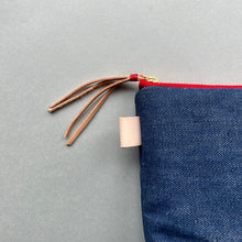 画像をギャラリービューアに読み込む, デニムポーチ Sサイズ(ダークブルー)