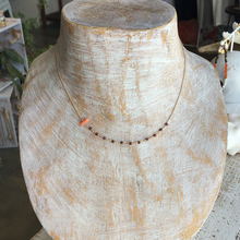画像をギャラリービューアに読み込む, ガーネットと深海珊瑚のネックレス