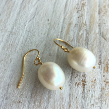 画像をギャラリービューアに読み込む, 淡水パールの1粒ピアス(ホワイト)