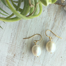 画像をギャラリービューアに読み込む, 淡水パールの1粒ピアス(ホワイト)