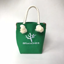 画像をギャラリービューアに読み込む, BRANCHES オリジナル　トートバッグ　＊珊瑚刺繍入り＊モスグリーン(白刺繍、白紐)
