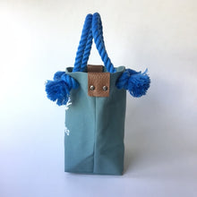 画像をギャラリービューアに読み込む, BRANCHES オリジナル　トートバッグS　＊珊瑚刺繍入り＊ブルージェイド（白刺繍、青紐）
