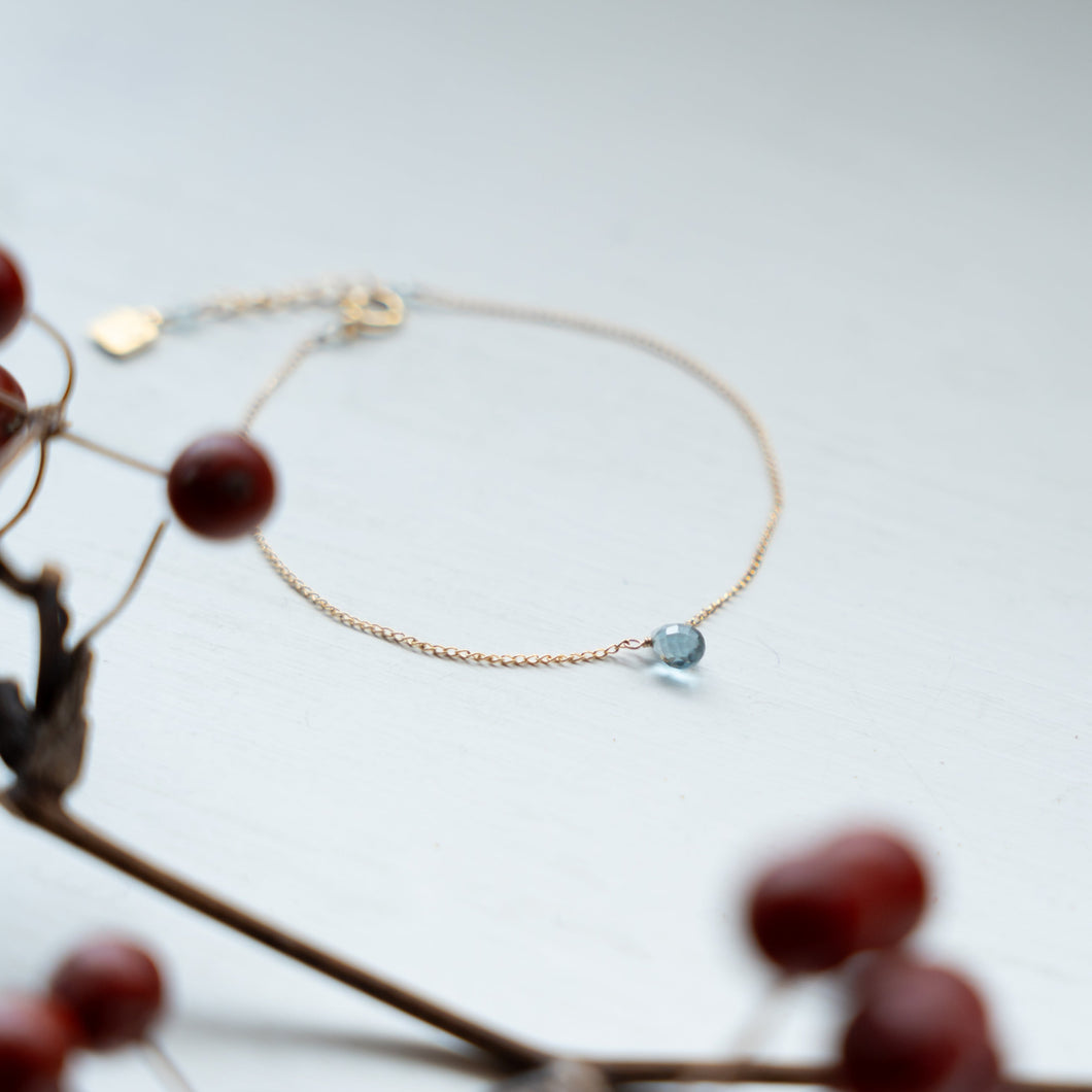 ✨NEW【11月誕生石】ブルートパーズのブレスレット/ブリオレットカット