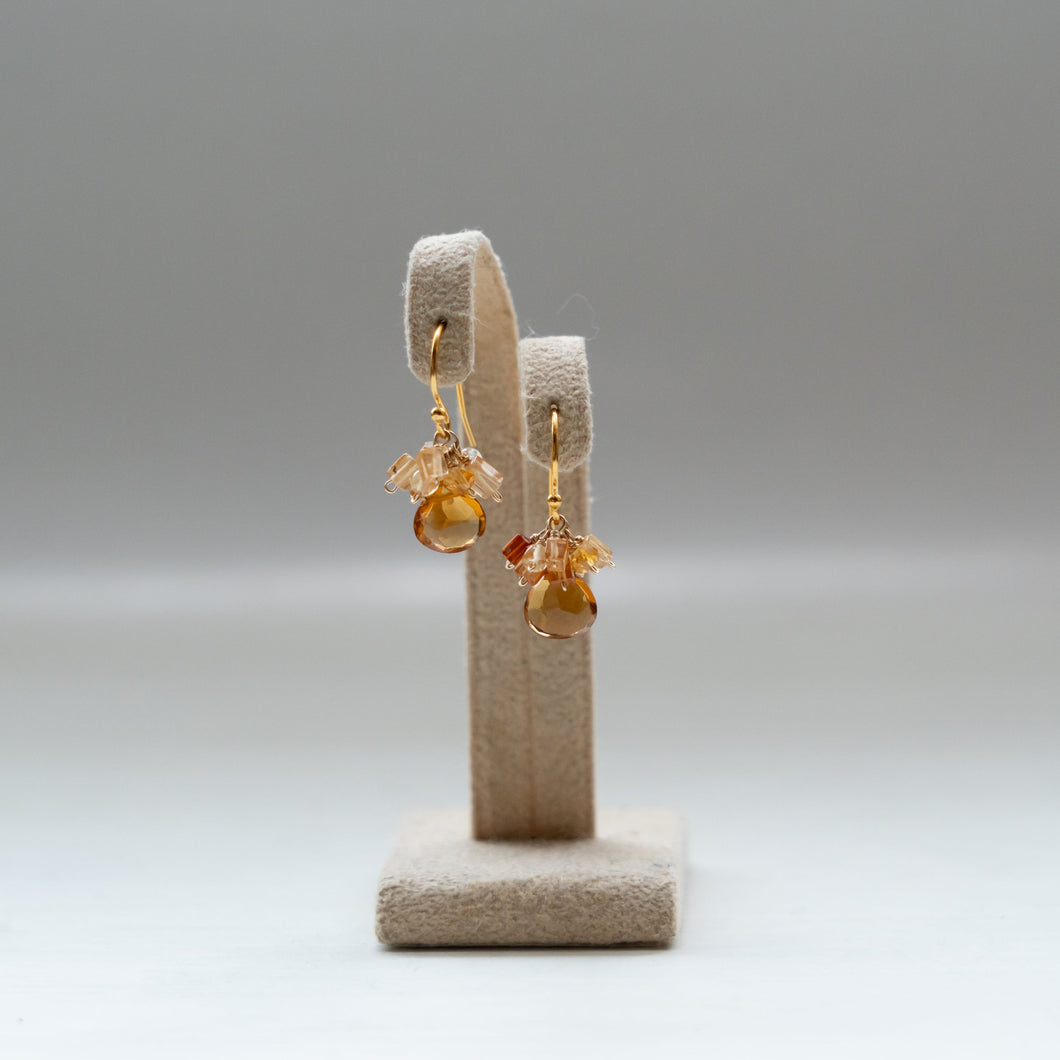 ✨NEW【11月の誕生石】シトリンのブーケピアス