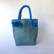 画像をギャラリービューアに読み込む, BRANCHES オリジナル　トートバッグS　＊珊瑚刺繍入り＊ブルージェイド（白刺繍、青紐）
