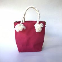 画像をギャラリービューアに読み込む, BRANCHES オリジナル　トートバッグS　＊珊瑚刺繍入り＊ホットピンク(グレー刺繍、白紐）
