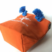 画像をギャラリービューアに読み込む, BRANCHES オリジナル　トートバッグ　＊珊瑚刺繍入り＊キャロット(白刺繡、青紐)
