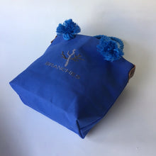 画像をギャラリービューアに読み込む, BRANCHES オリジナル　トートバッグМ　＊珊瑚刺繍入り＊ロイヤルブルー(グレー刺繍、青紐）
