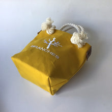 画像をギャラリービューアに読み込む, BRANCHES オリジナル　トートバッグS　＊珊瑚刺繍入り＊マスタード（白刺繍、白紐）
