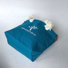 画像をギャラリービューアに読み込む, BRANCHES オリジナル　トートバッグМ　＊珊瑚刺繍入り＊ダークブルー(白刺繍、白紐）
