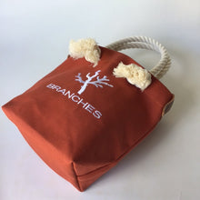 画像をギャラリービューアに読み込む, BRANCHES オリジナル　トートバッグS　＊珊瑚刺繍入り＊レンガ（白刺繍、白紐）

