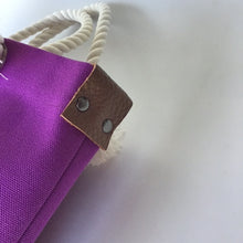 画像をギャラリービューアに読み込む, BRANCHES オリジナル　トートバッグМ　＊珊瑚刺繍入り＊スミレ(白刺繍、白紐）
