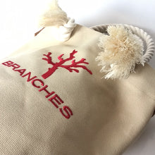 画像をギャラリービューアに読み込む, BRANCHES オリジナル　トートバッグ　＊珊瑚刺繍入り＊サンドビーチ（赤刺繍、白紐）
