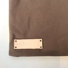 画像をギャラリービューアに読み込む, ポーチ　Mサイズ　＊珊瑚柄（イエロー）
