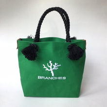 画像をギャラリービューアに読み込む, BRANCHES オリジナル　トートバッグМ　＊珊瑚刺繍入り＊モスグリーン(白刺繍、黒紐）
