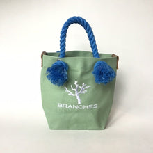 画像をギャラリービューアに読み込む, BRANCHES オリジナル　トートバッグ　＊珊瑚刺繍入り＊スモーキーセラドン(白刺繡、青紐)
